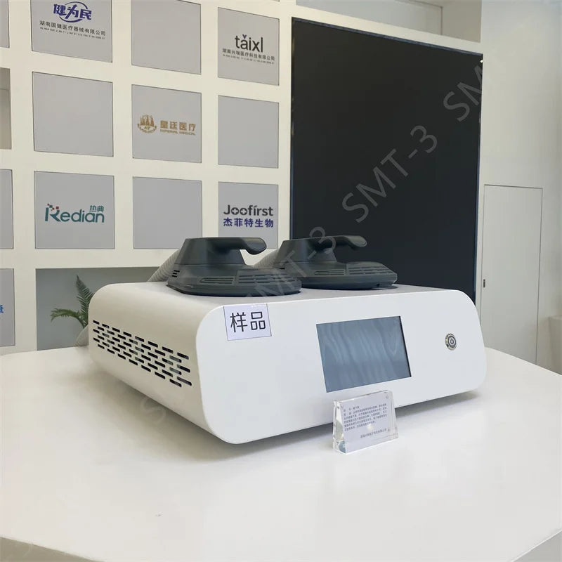 Angled left view showing side ventilation and dual applicators